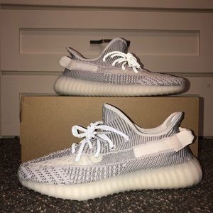 Yeezy Boost 350 V2